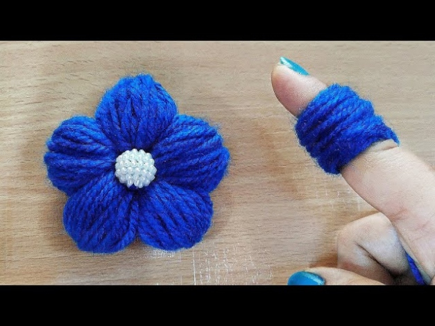 Niche Utama 2 Amazing Woolen Flower Craft Idea Using Finger - Easy Woolen Flower