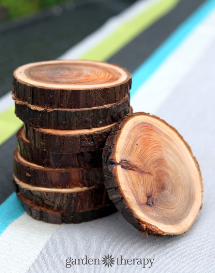 Niche Utama 2 Natural Branch Coasters: How To Cut, Sand, And Seal Wood Slices